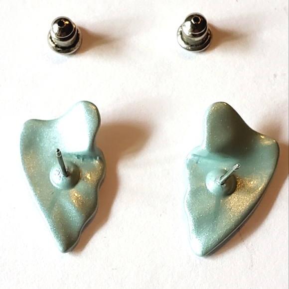 Metal Enamel Shell Earrings Vintage 2 pair - Picture 8 of 9